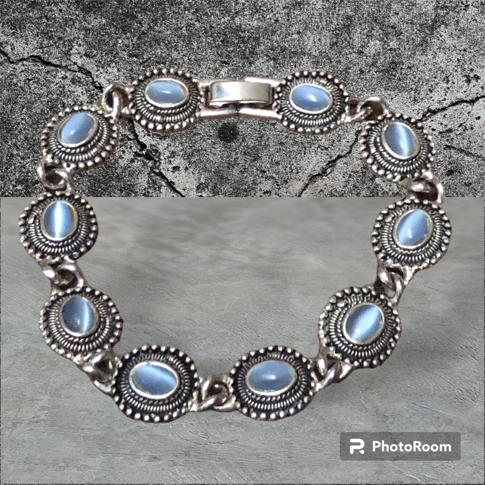 Lt Blue Cat Eye Sterling Silver linked bracelet